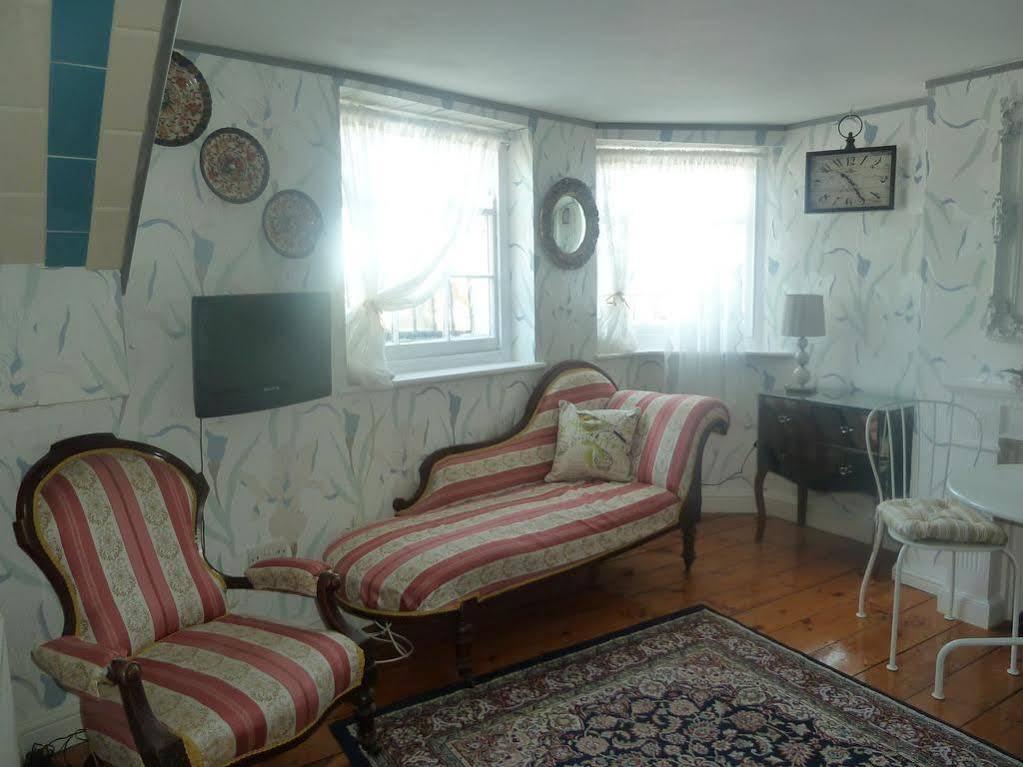 Beachview Guest House Accommodations Маргит Экстерьер фото
