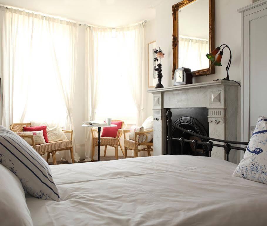 Beachview Guest House Accommodations Маргит Экстерьер фото