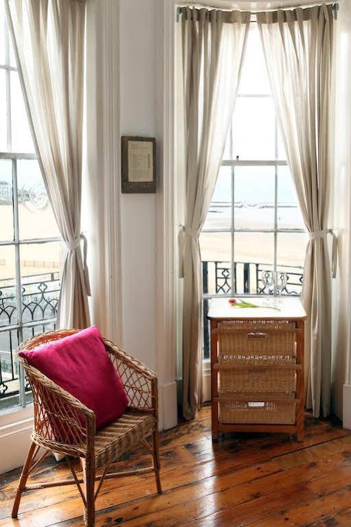 Beachview Guest House Accommodations Маргит Экстерьер фото
